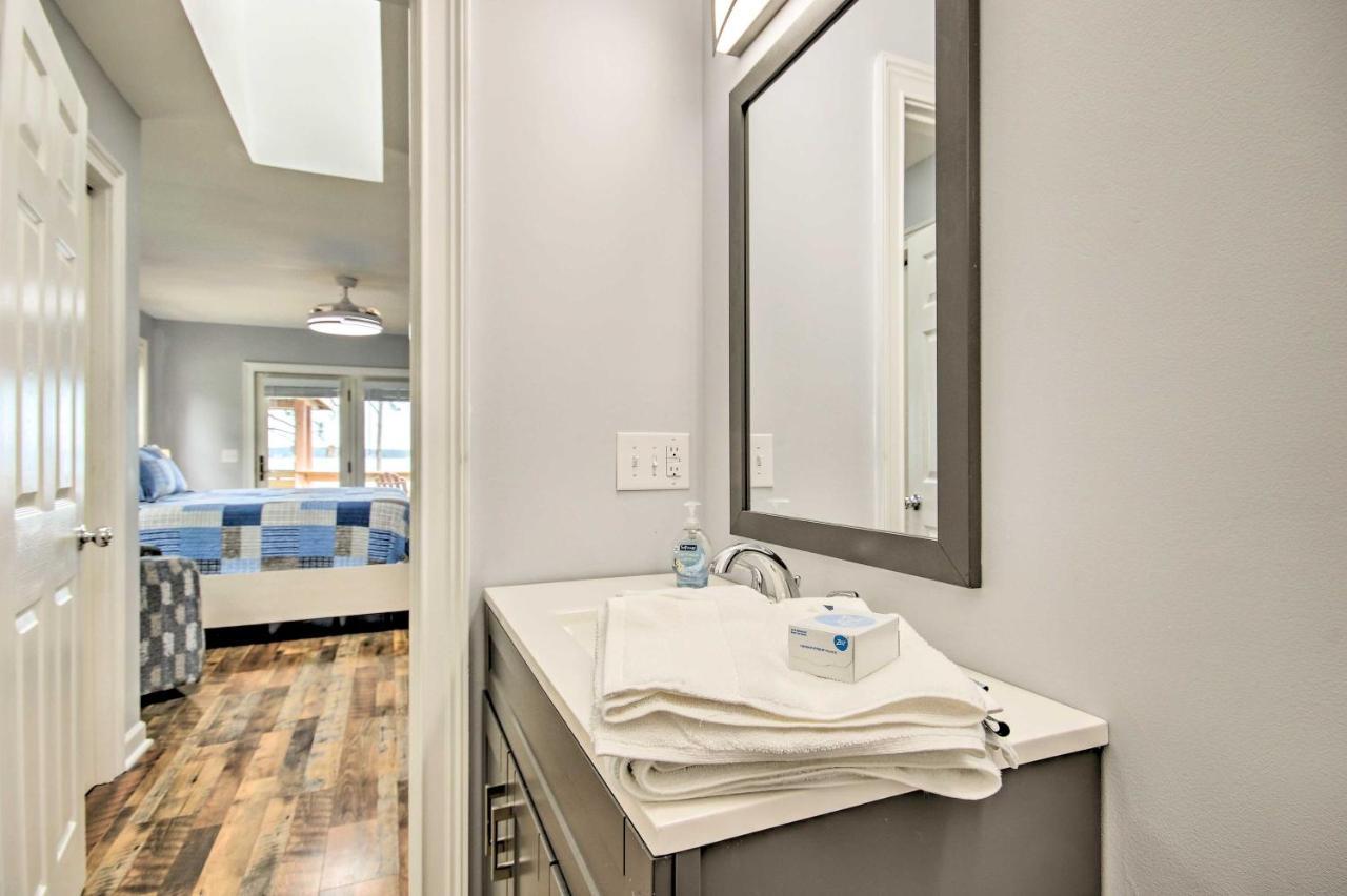 Gilbert Lakefront Retreat With Private Dock! Hollywood Point Bagian luar foto